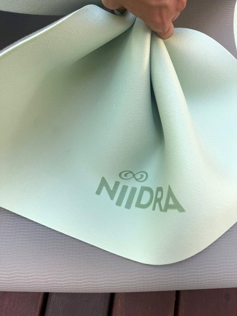 Basic mint yoga mat